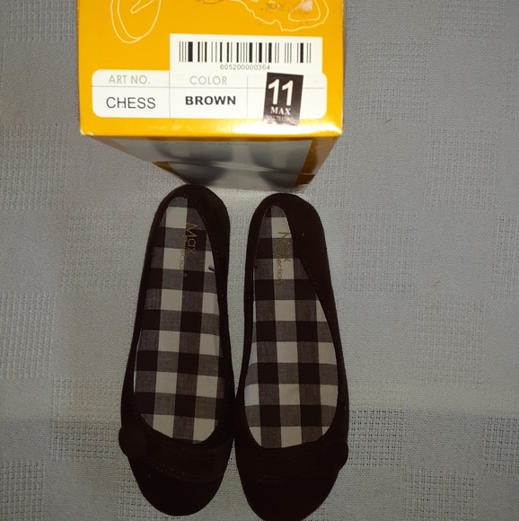 Shoes - Picture 2 of 3